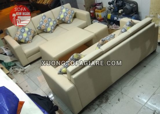 Bộ sofa phòng khách 2m*1.8m ghế dài 1 bàn và 2 đôn nhỏ